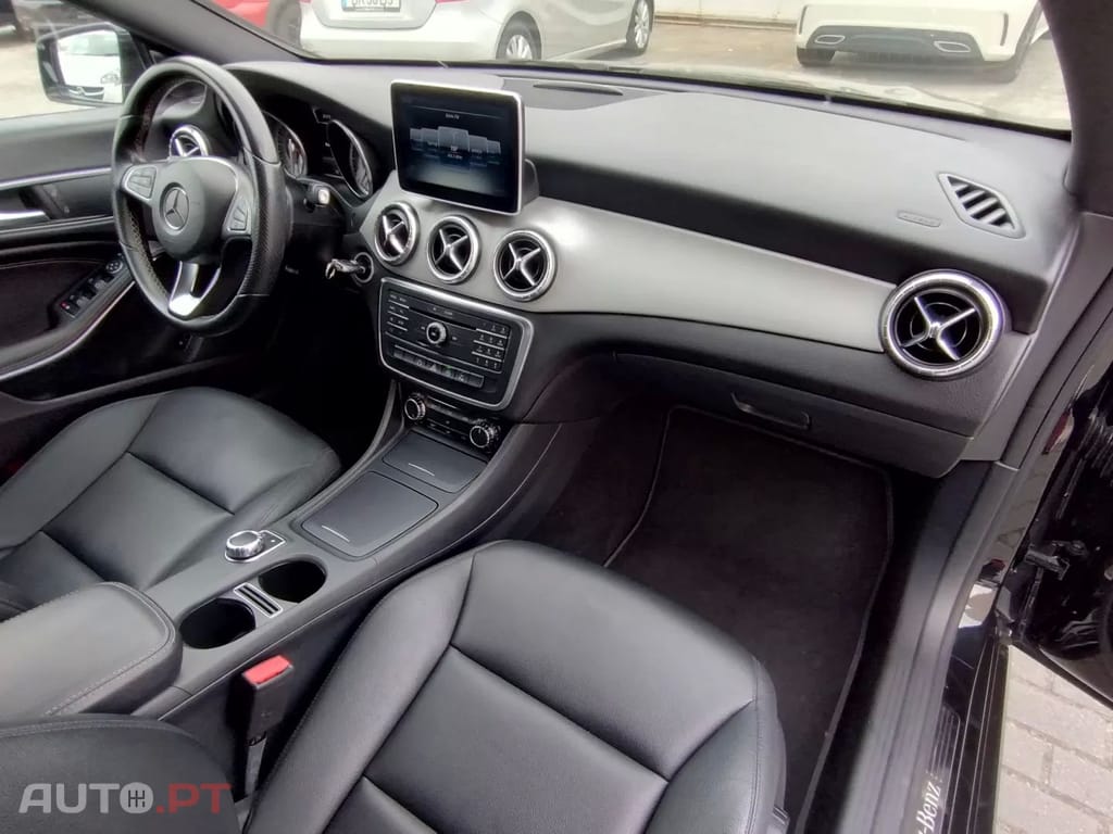 Mercedes-Benz CLA 200 D Urban Aut