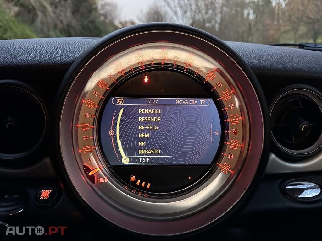 MINI Cooper Cooper D