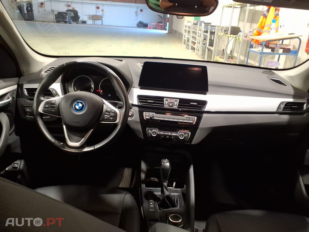 BMW X1 xDrive25e Advantage