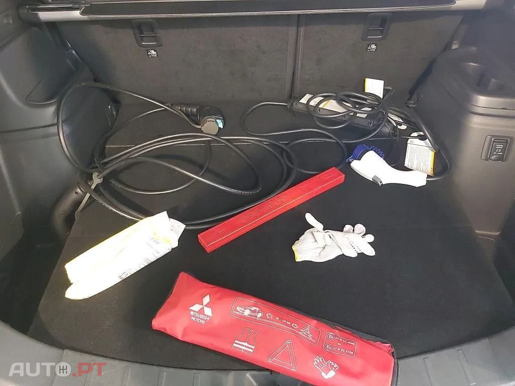 Mitsubishi Outlander 2.4 PHEV Instyle