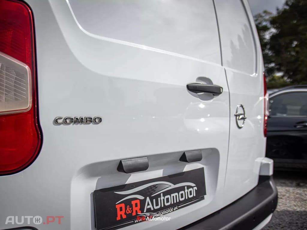 Opel Combo 1.5 CDTi L1H1 - 3 LUGARES - IVA DEDUTÍVEL