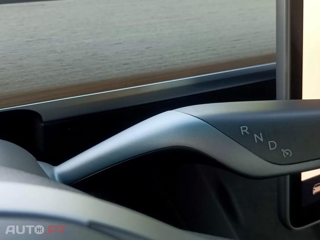 Tesla Model 3 Standard RWD