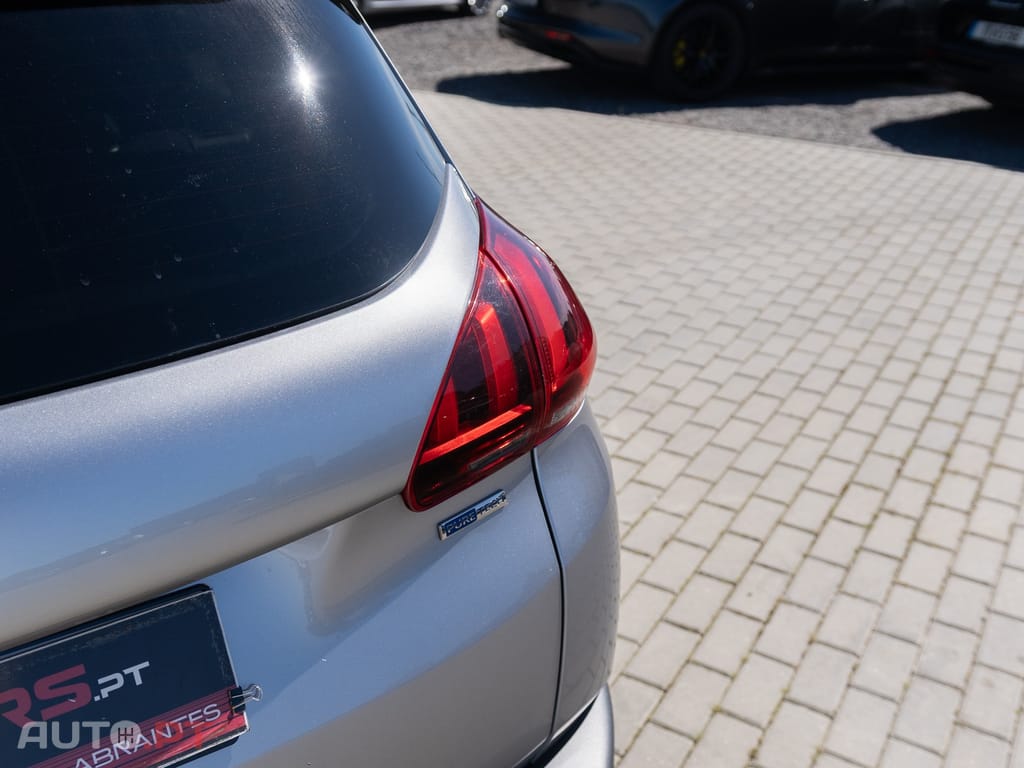 Peugeot 2008 1.2 PureTech Style