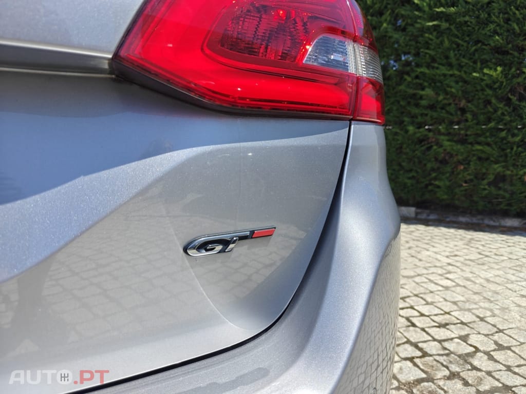 Peugeot 308 SW 1.5 BlueHDi GT EAT8 — fotografia 25