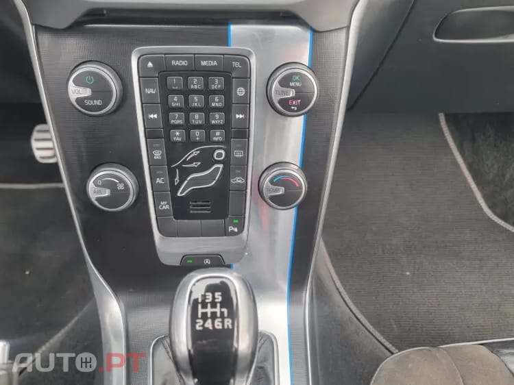 Volvo V40 2.0 D2 R-Design