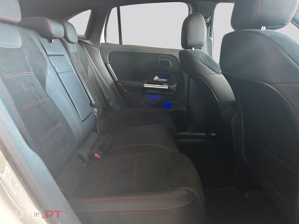 Mercedes-Benz EQA I.V.A DEDUTIVEL 250 AMG + TETO 