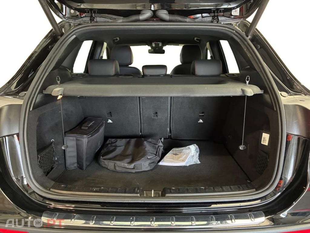 Mercedes-Benz GLA 250 e AMG Line