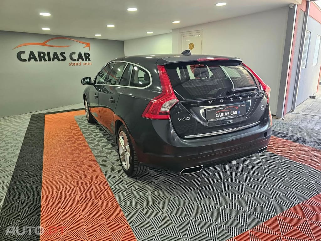 Volvo V60 2.4 D6 Summum AWD Phev