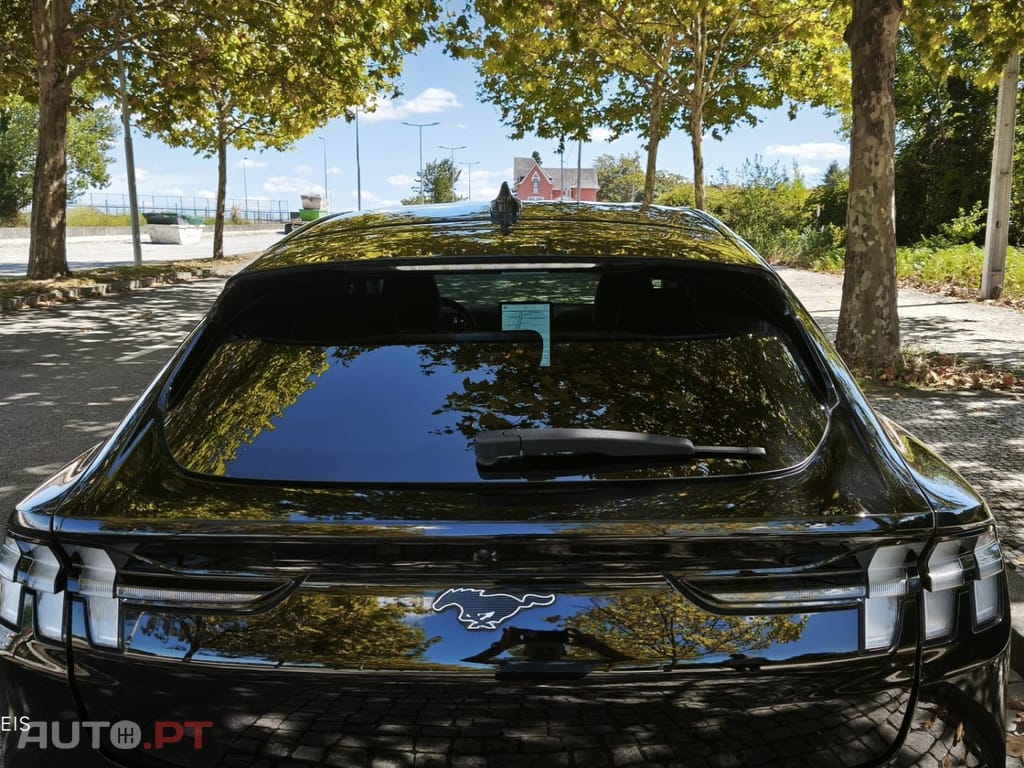 Ford Mustang MACH-E 99KWH PREMIUM