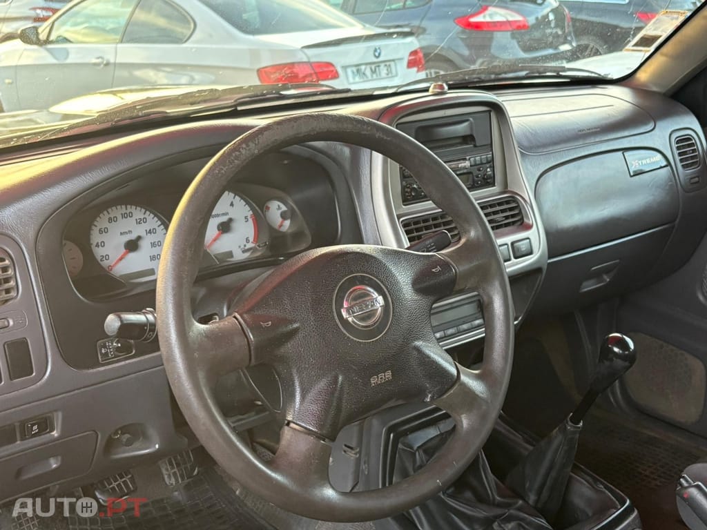 Nissan Pick Up 2.5 TD CD Look Navara