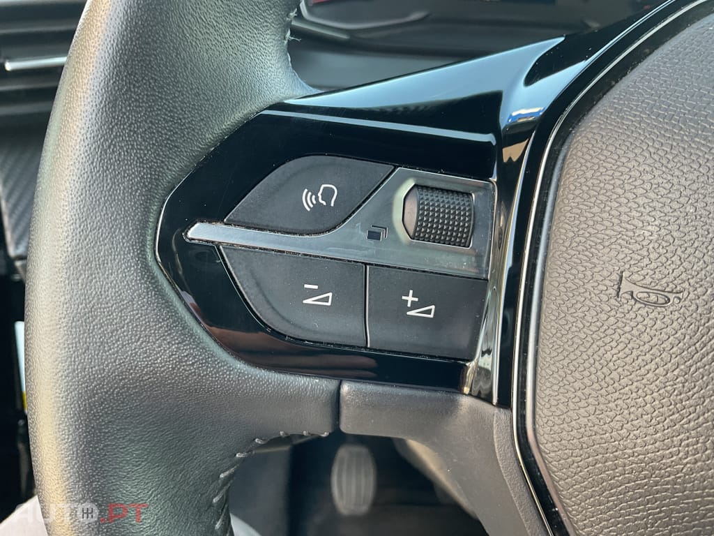 Peugeot 2008 1.2 PureTech Active Pack