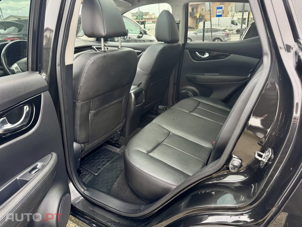 Nissan Qashqai 1.5 dCi Tekna Pele