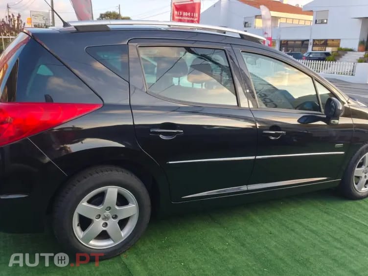 Peugeot 207 SW 1.4 VTi Sportium