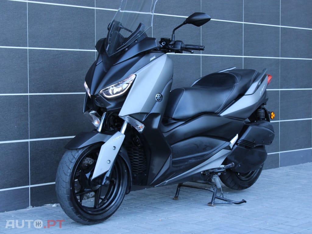 Yamaha X-Max 300