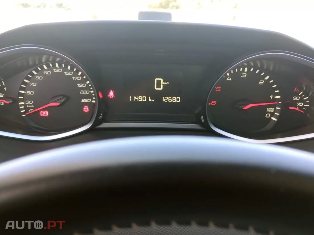 Peugeot 308 1.5 BlueHDi Business Line