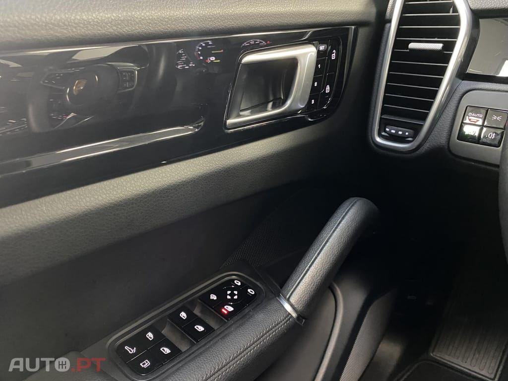 Porsche Cayenne 3.0 E-Hybrid Tiptronic