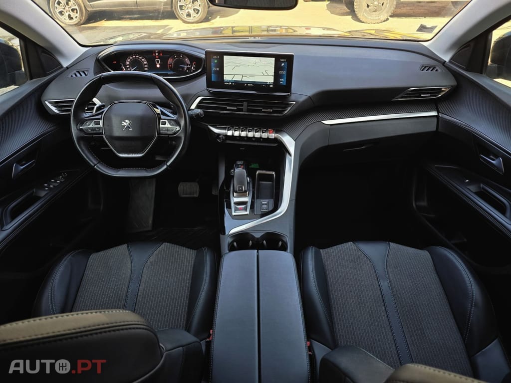 Peugeot 3008 1.5 BlueHDi Allure EAT8