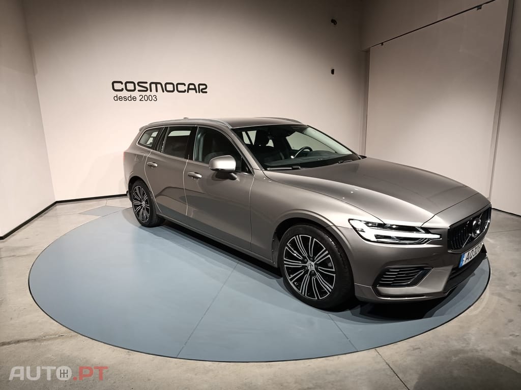 Volvo V60 2.0 T6 AWD TE Inscription Expression Plug-in 350cv — fotografia 8