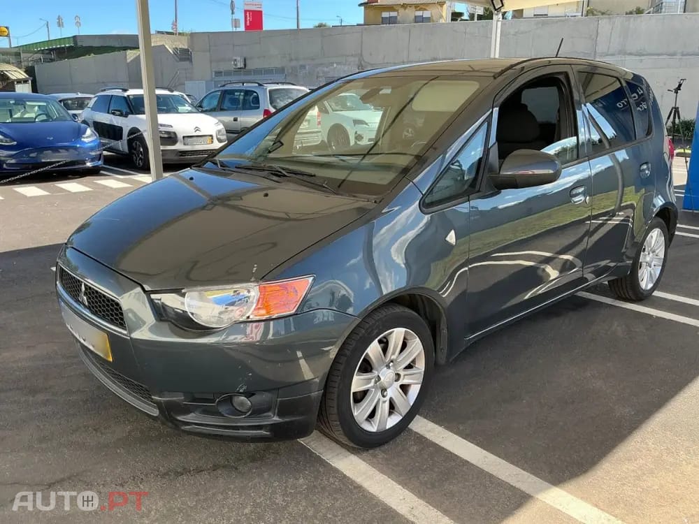 Mitsubishi Colt 1.3 Invite CA