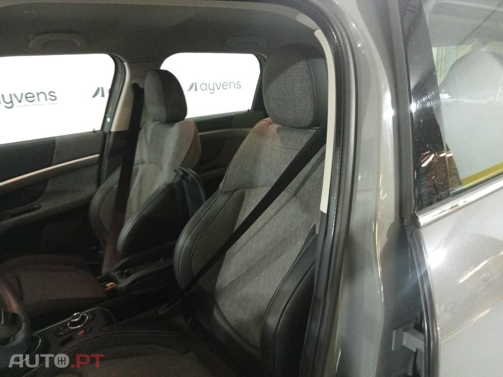 MINI Countryman Cooper SE Premium Essential Auto