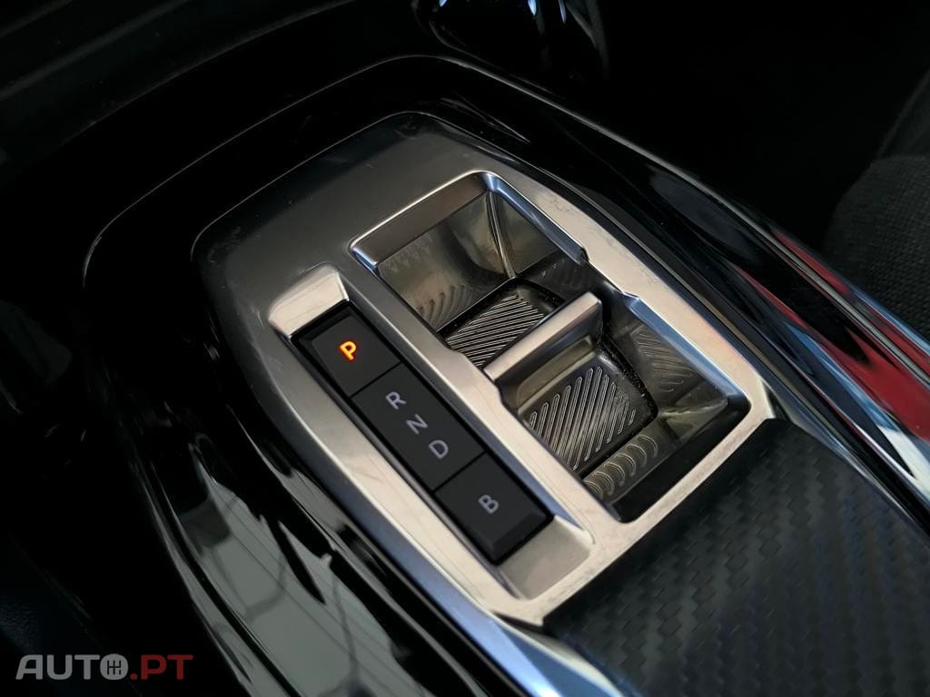 Peugeot E-2008 54 kWh Active