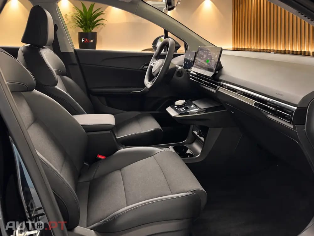 MG MG4 64 kWh Luxury