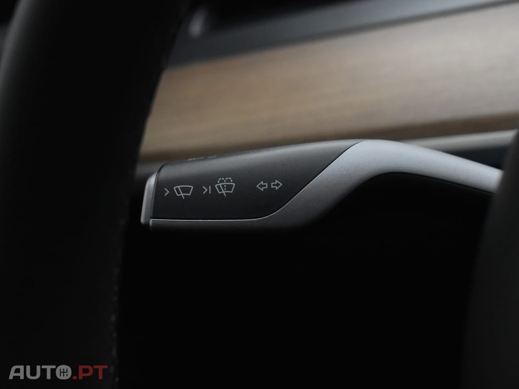 Tesla Model Y Performance Tração Integral