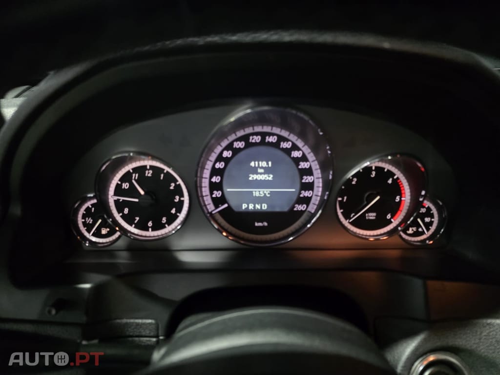 Mercedes-Benz E 350 CDi Avantgarde BlueEfficiency