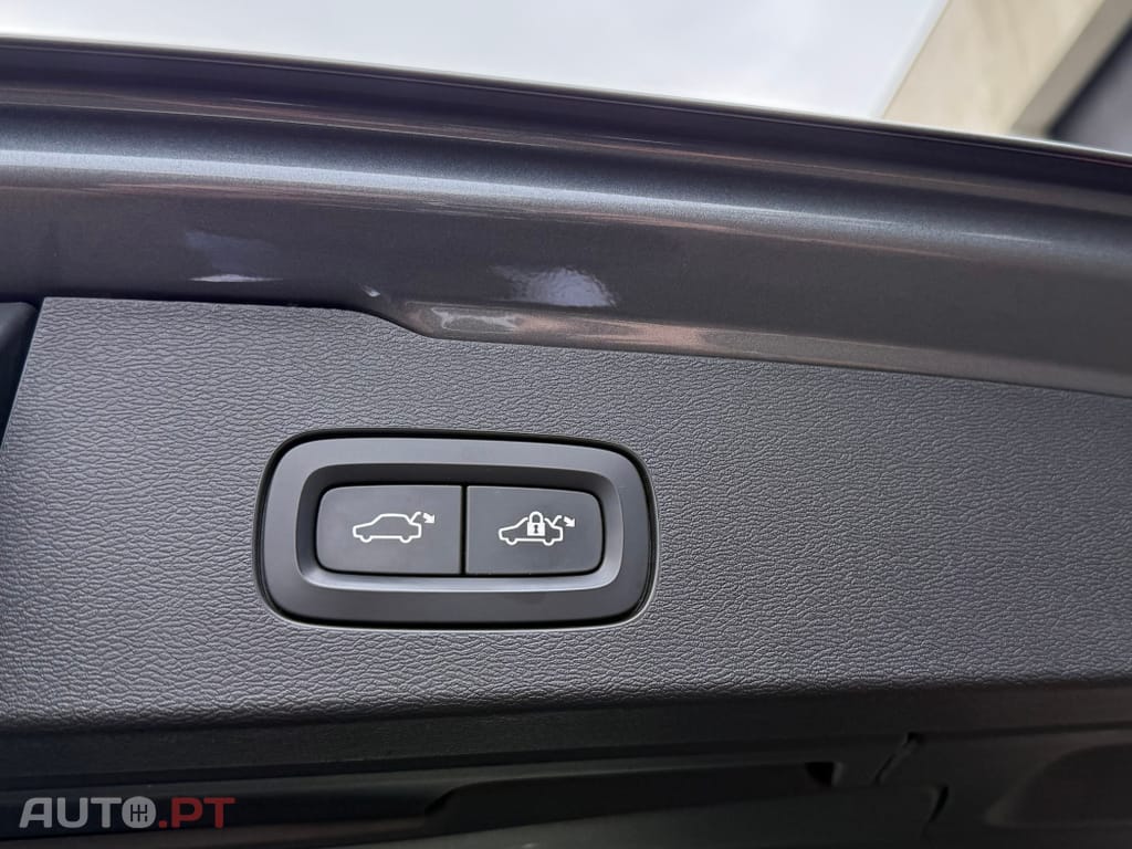 Volvo V60 2.0 D4 R-Design Geartronic