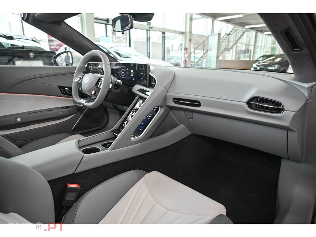 MG Cyberster e-Roadster