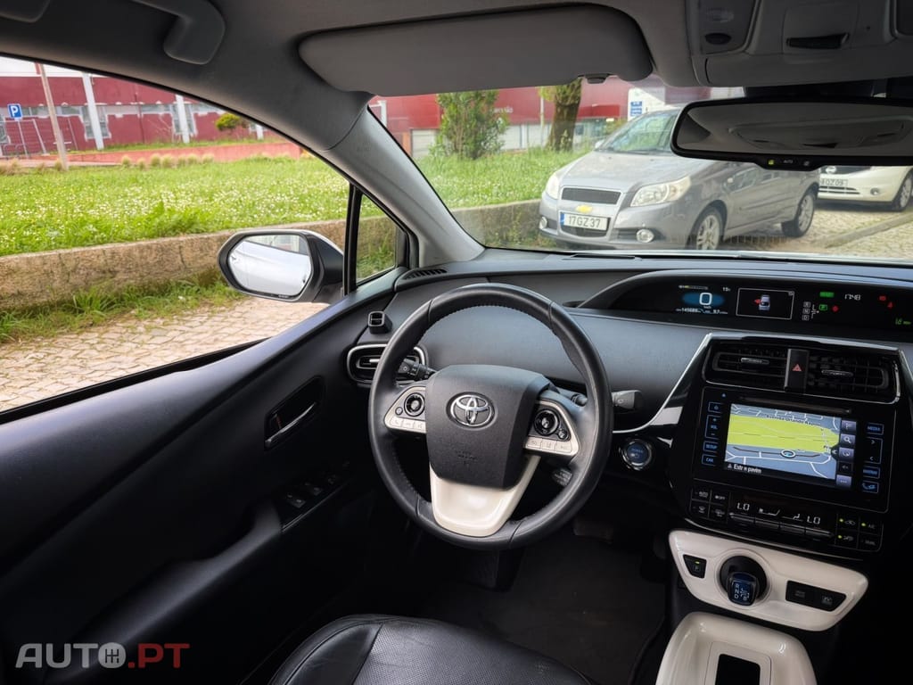 Toyota Prius 1.8 Luxury Touch&Go
