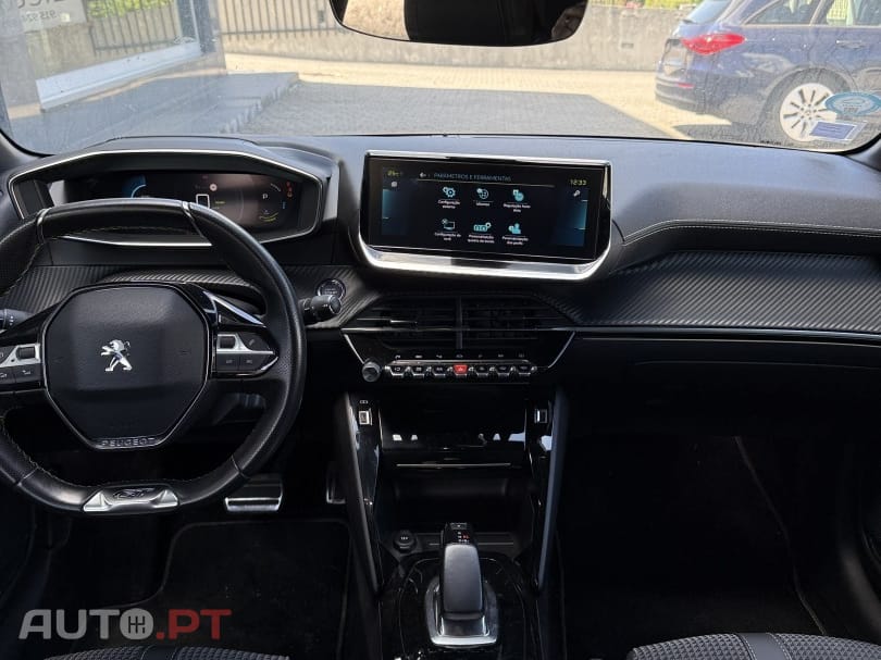 Peugeot E-208 GT