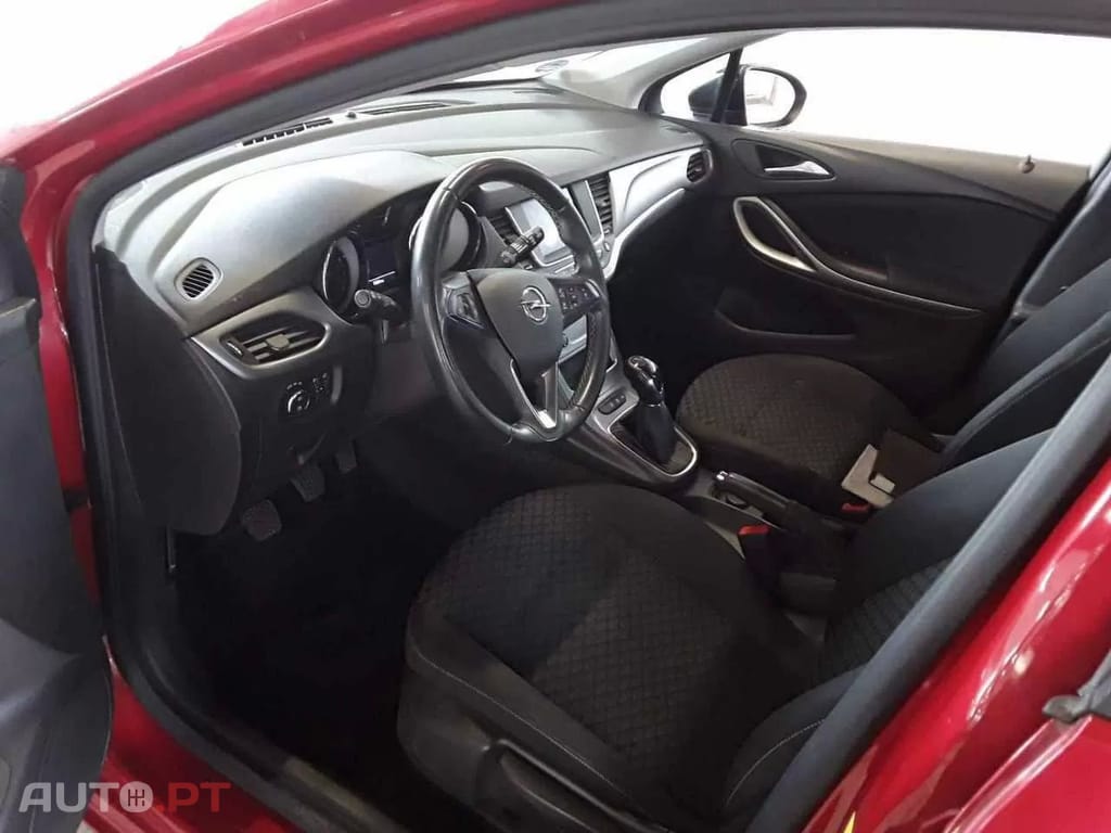 Opel Astra Sports Tourer 1.2 Turbo Business Edition