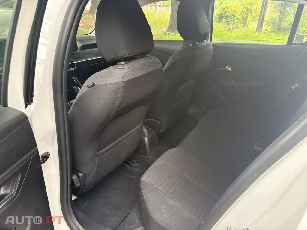 Peugeot 208 1.2 PureTech SE Style