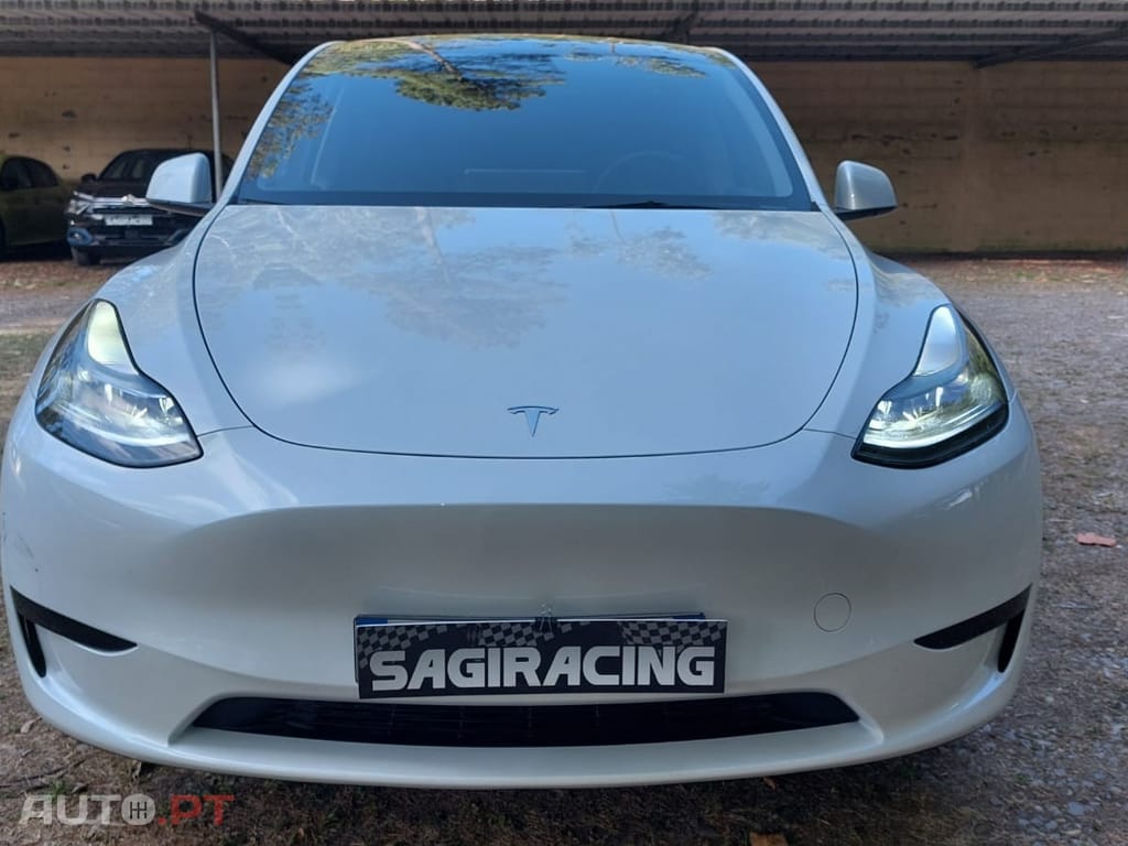 Tesla Model Y RWD