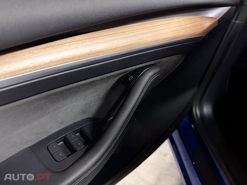 Tesla Model 3 Standard Range Plus RWD