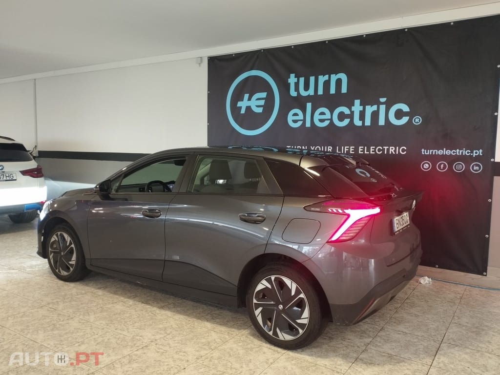 MG MG4 64 kWh Comfort