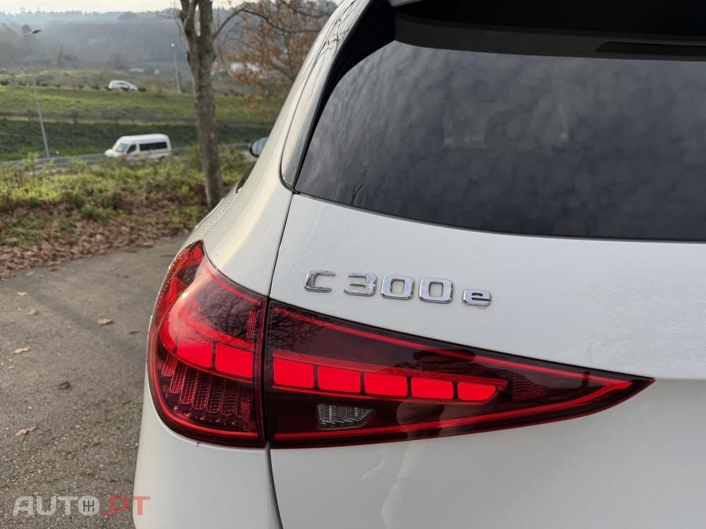 Mercedes-Benz C 300 e 9G-TRONIC AMG Line