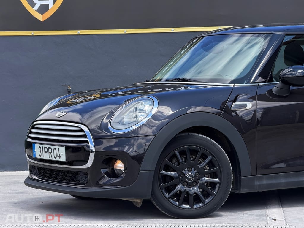 MINI Cooper Cooper D