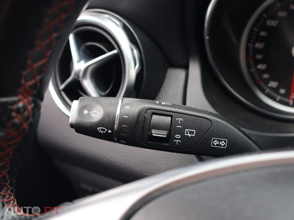 Mercedes-Benz GLA 180 d AMG Line