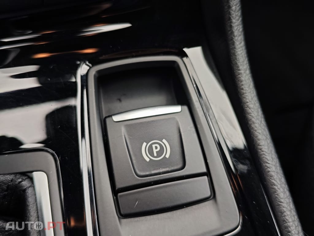 BMW 218 i Auto