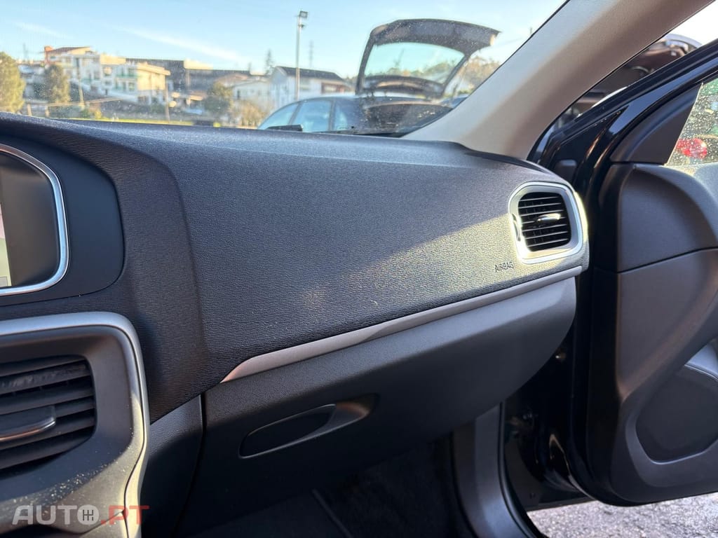 Volvo V40 1.6 D2 Kinetic Powershift