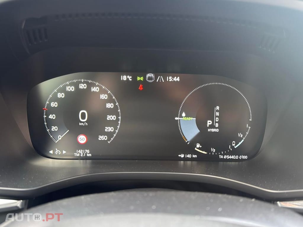 Volvo XC60 2.0 T8 PHEV Momentum Plus AWD