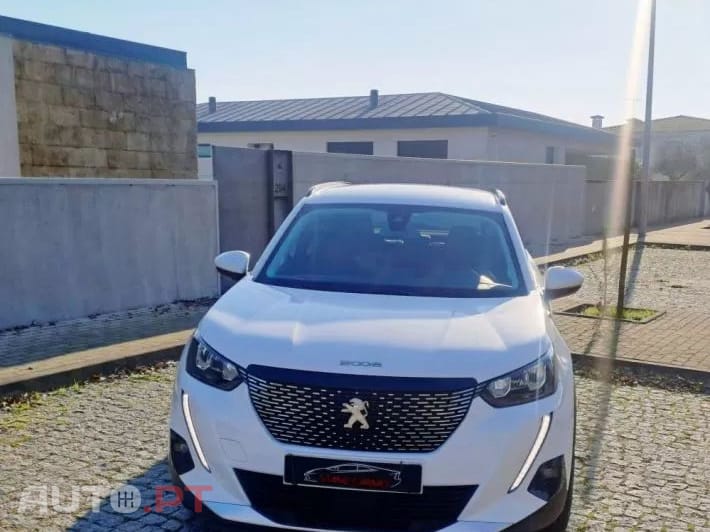 Peugeot 2008 1.5 BlueHDi Allure Pack