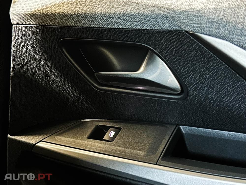 Peugeot 5008 1.2 Hybrid Allure Pack e-DCS6