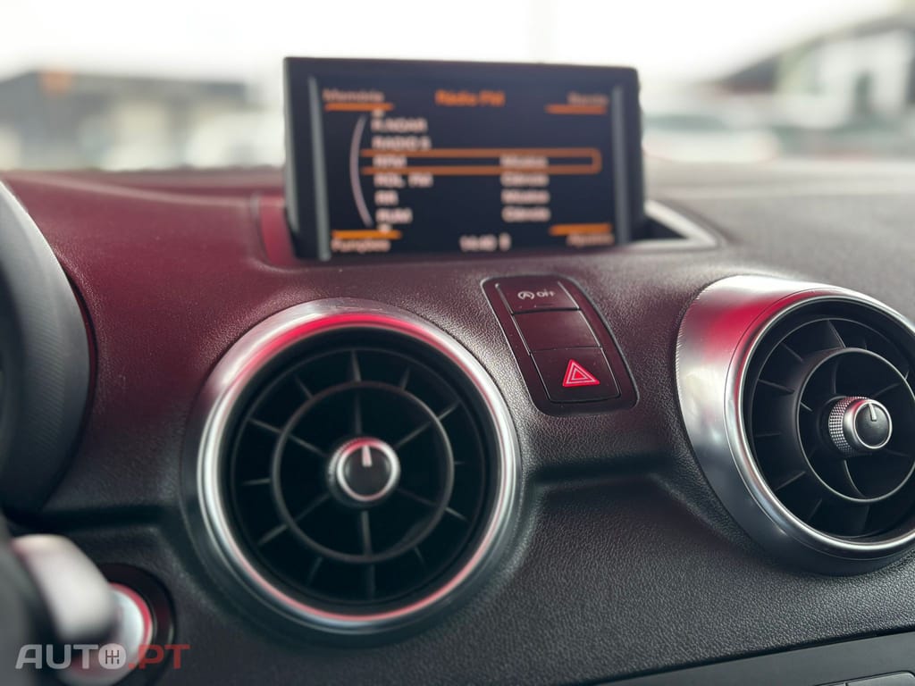 Audi A1 1.6 TDi S-line