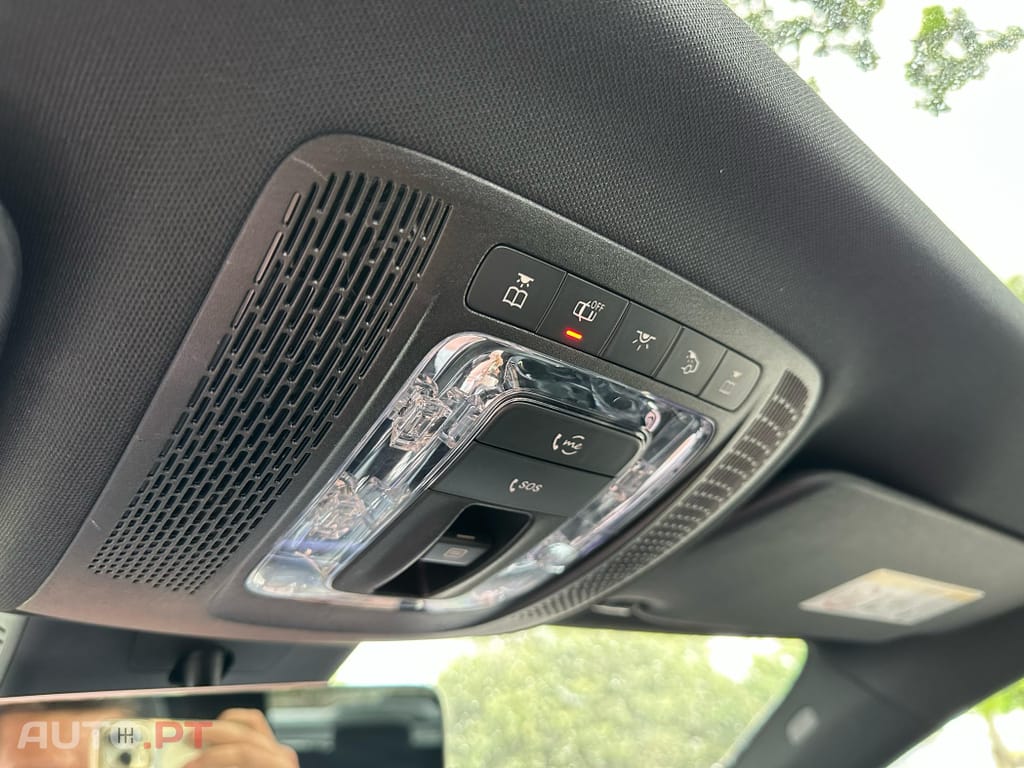 Mercedes-Benz A 250 e AMG Line