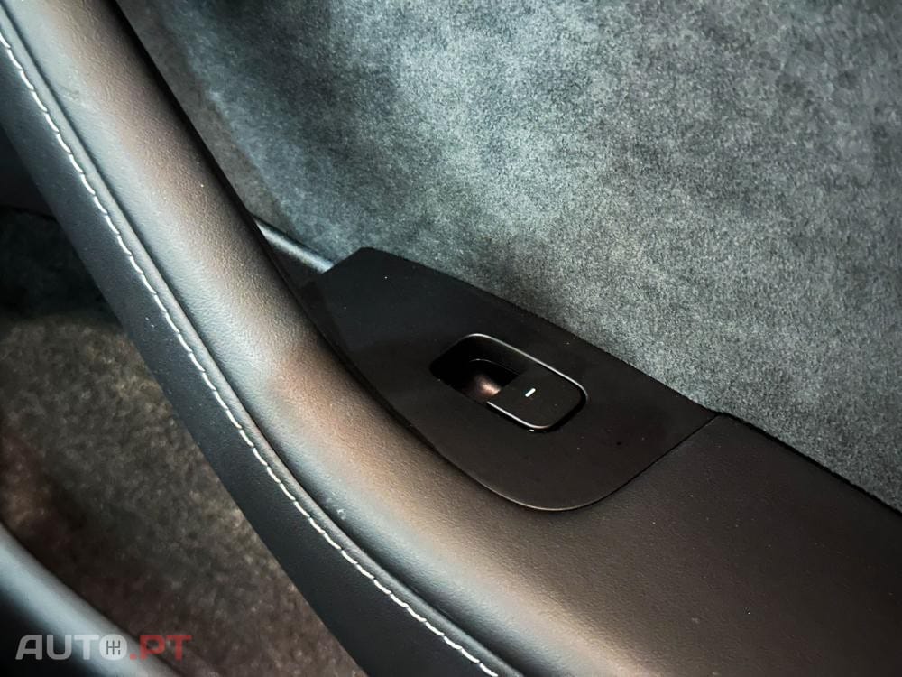 Tesla Model Y Long Range Dual Motor AWD