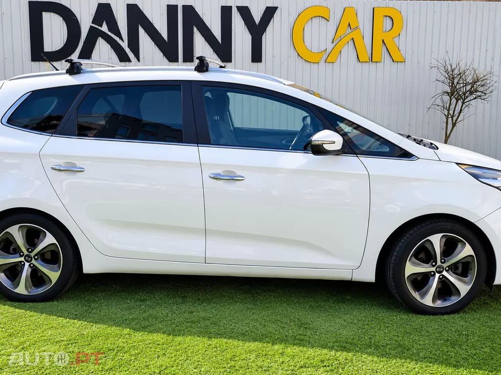 Kia Carens 1.7 CRDi ISG TX 7DCT