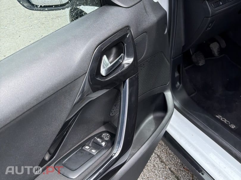 Peugeot 2008 PureTech 100 Active